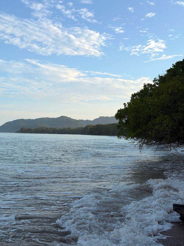 La playa del camping, al caer la tarde