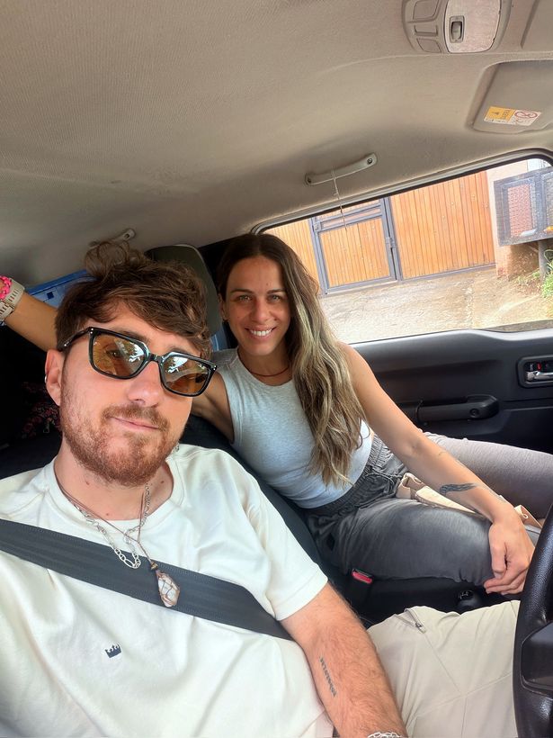 Camino al aeropuerto, con todo cargado